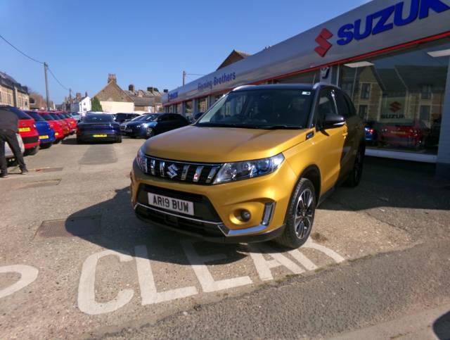 Suzuki Vitara 1.4 VITARA SZ5 BOOSTERJET ALL Hatchback Petrol Yellow