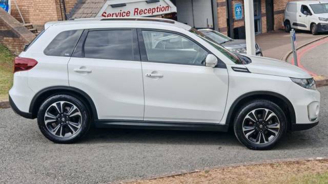 2023 Suzuki Vitara 1.4 Boosterjet SZ5 SUV 5dr Petrol Hybrid Manual ALLGRIP Euro 6 **ONE OWNER, FULL SUZUKI SERVICE HISTORY, BALANCE OF  10 YEAR WARRANTY INTACT**