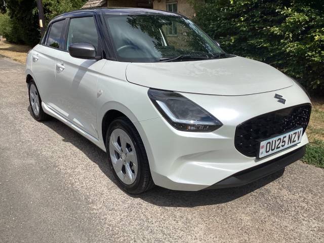 Suzuki Swift 1.2 Mild Hybrid Motion 5dr Hatchback Petrol White