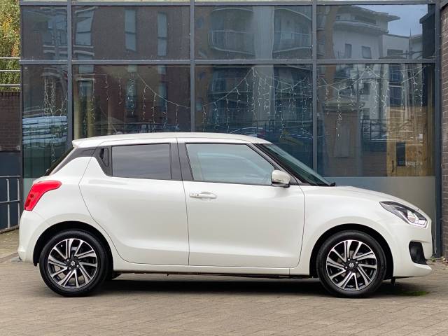 2022 Suzuki Swift 1.2 Dualjet 83 12V Hybrid SZ5 5dr Auto