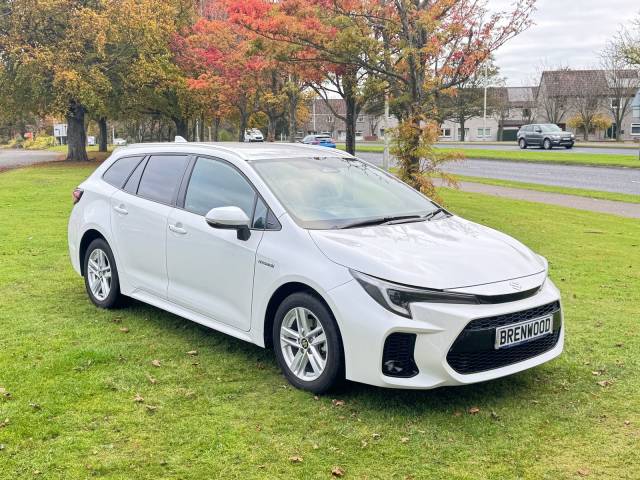 Suzuki Swace 1.8h Ultra Estate 5dr Petrol Hybrid CVT Euro 6 (s/s) (140 ps) Estate Hybrid White