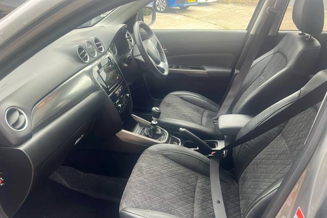 2022 Suzuki Vitara 1.4 Boosterjet Mhev Sz5 Suv 5dr Petrol Hybrid Manual Euro 6 (s/s) (129 Ps)