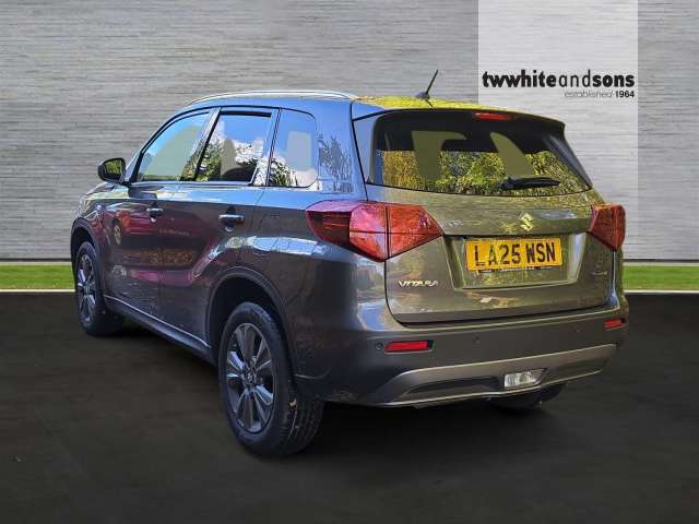 Suzuki Vitara 1.5 Hybrid Motion AGS