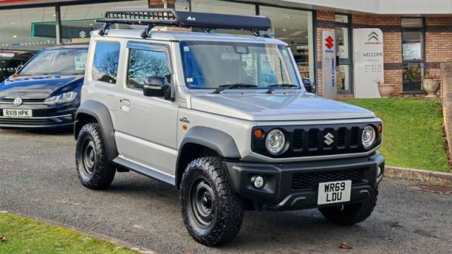 Suzuki Jimny SZ-5 SIERRA **PHYSICALLY HERE, IN STOCK, READY TO DRIVE AWAY TODAY ! **  ** SUV Petrol Silver