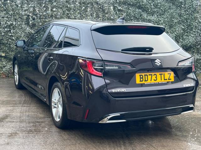 2023 Suzuki Swace 1.8 Estate Motion