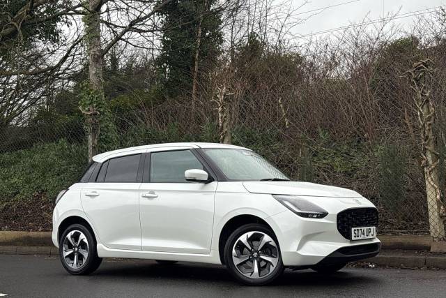 Suzuki Swift 1.2 Mild Hybrid Ultra ALLGRIP 5dr Hatchback Petrol WHITE