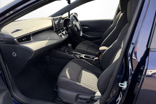 2023 Suzuki Swace 1.8 Estate Motion