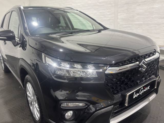 Suzuki S-Cross 1.4 Boosterjet 48V Hybrid Motion 5dr SUV Hybrid Black