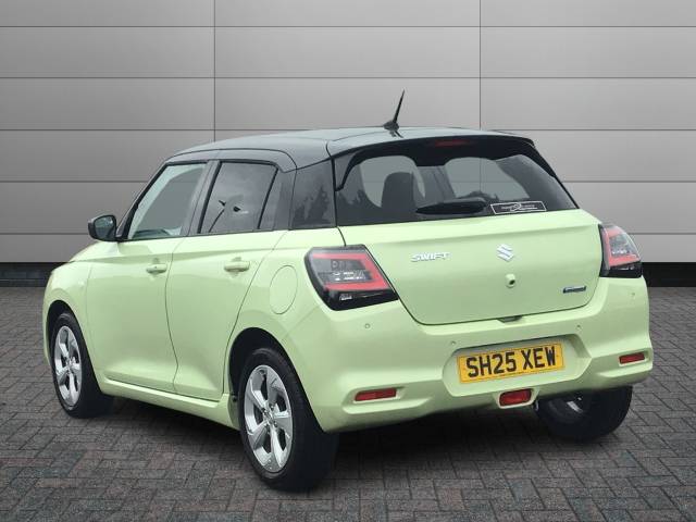 2025 Suzuki Swift 1.2 Hatchback Motion