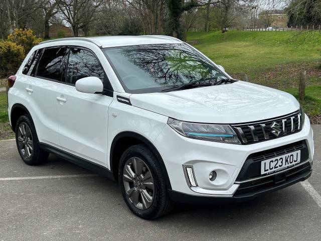 Suzuki Vitara 1.4 Boosterjet MHEV SZ-T SUV 5dr Petrol Hybrid Manual Euro 6 (s/s) (129 ps) Sports Utility Vehicle Hybrid White