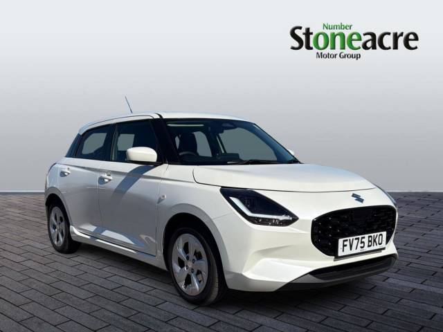 Suzuki Swift 1.2 MHEV Motion Euro 6 (s/s) 5dr Hatchback Hybrid White