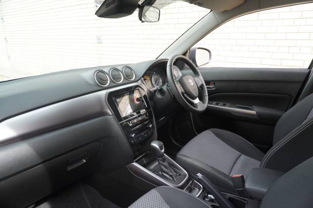 Suzuki Vitara 1.5 Hybrid AGS SZ-T